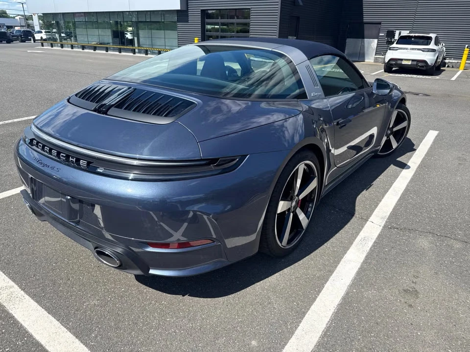 2026 Porsche 992 Targa 4 & 4S - Image 20 of 31