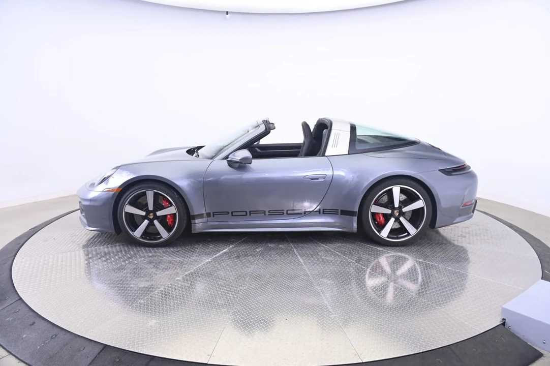 2026 Porsche 992 Targa 4 & 4S - Image 12 of 31