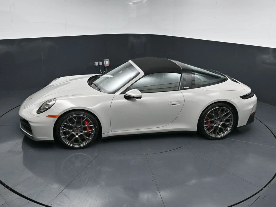 2026 Porsche 992 Targa 4 & 4S - Image 14 of 31