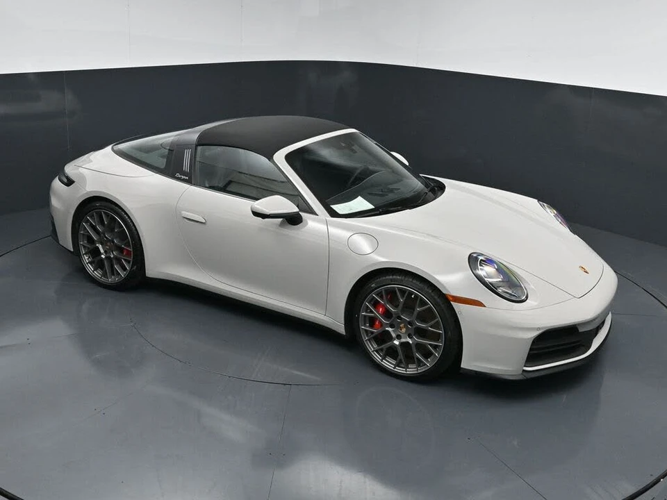 2026 Porsche 992 Targa 4 & 4S - Image 19 of 31