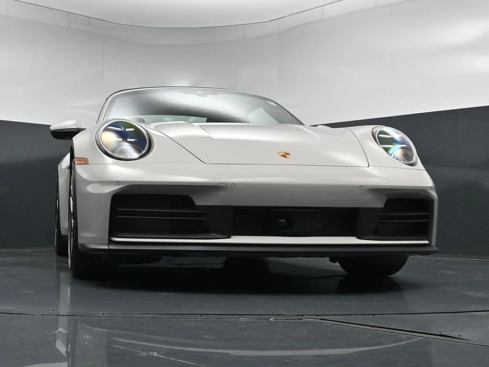 2026 Porsche 992 Targa 4 & 4S - Image 28 of 31