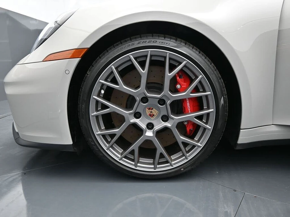 2026 Porsche 992 Targa 4 & 4S - Image 7 of 31