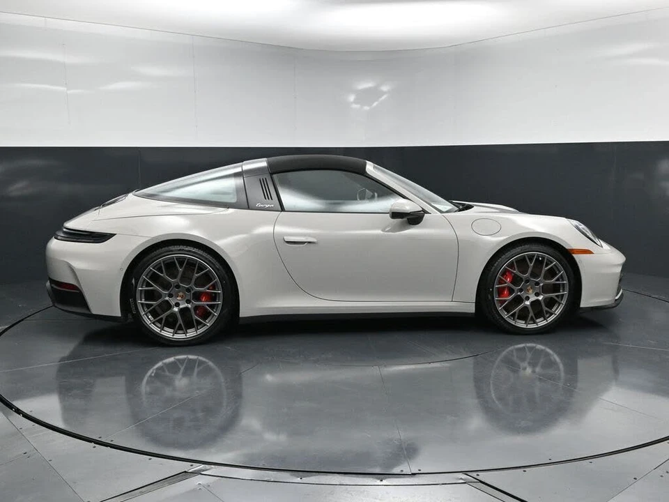 2026 Porsche 992 Targa 4 & 4S - Image 10 of 31