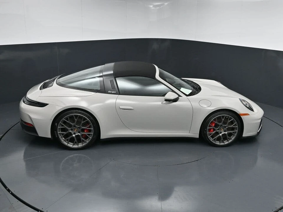 2026 Porsche 992 Targa 4 & 4S - Image 18 of 31