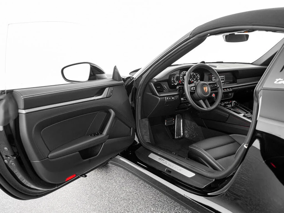 2026 Porsche 992 Targa 4 & 4S - Image 12 of 31