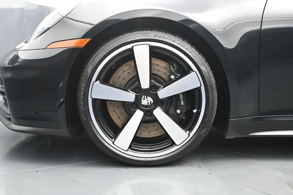 2026 Porsche 992 Targa 4 & 4S - Image 7 of 31