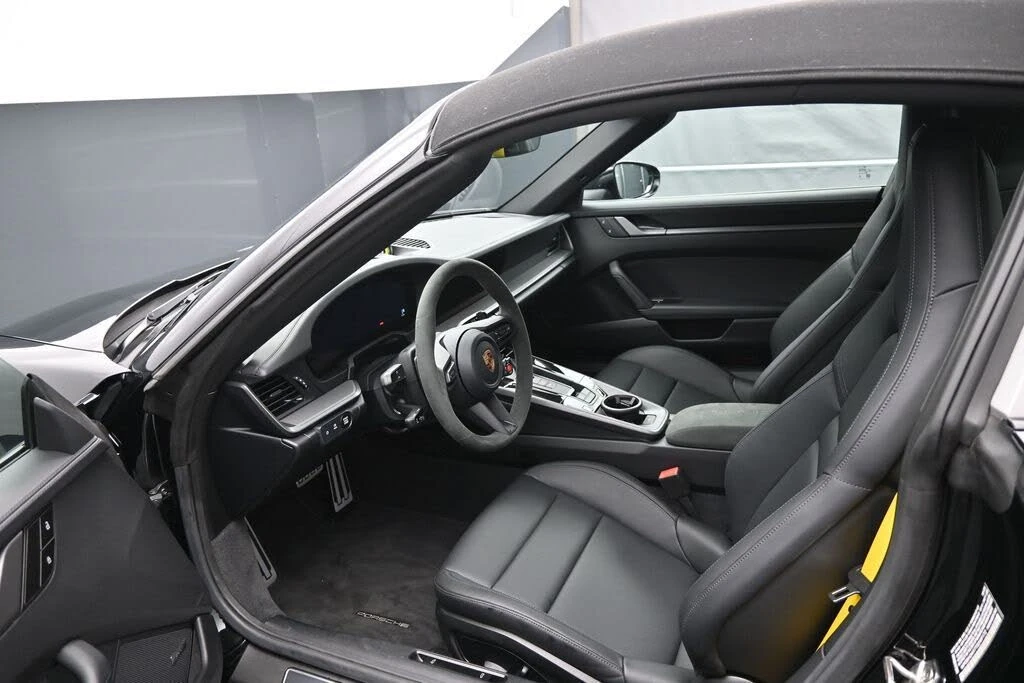 2026 Porsche 992 Targa 4 & 4S - Image 4 of 31