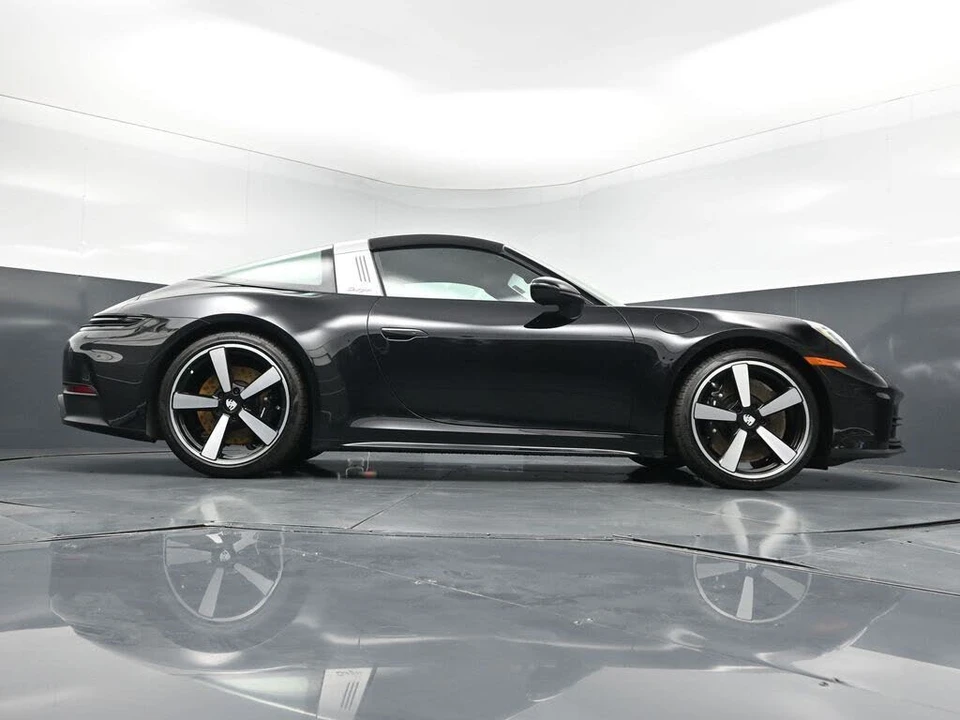 2026 Porsche 992 Targa 4 & 4S - Image 30 of 31
