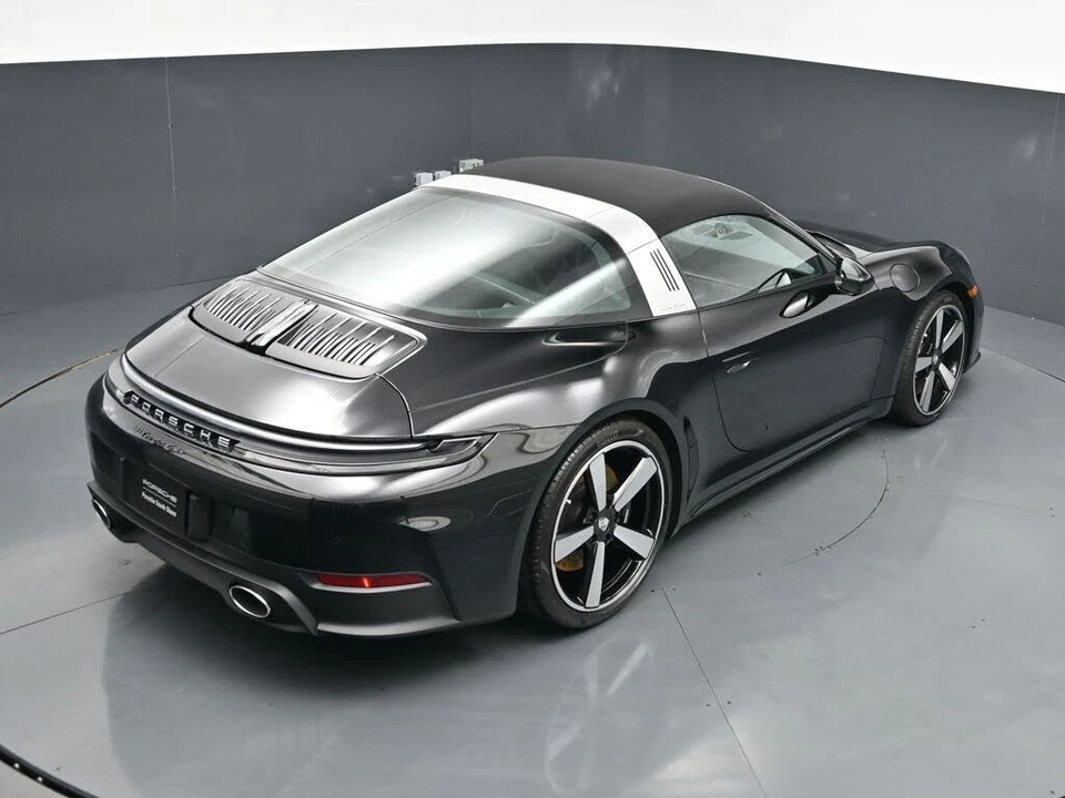 2026 Porsche 992 Targa 4 & 4S - Image 21 of 31