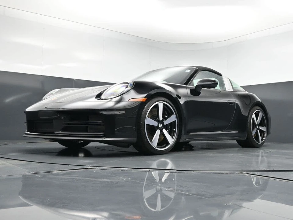 2026 Porsche 992 Targa 4 & 4S - Image 25 of 31