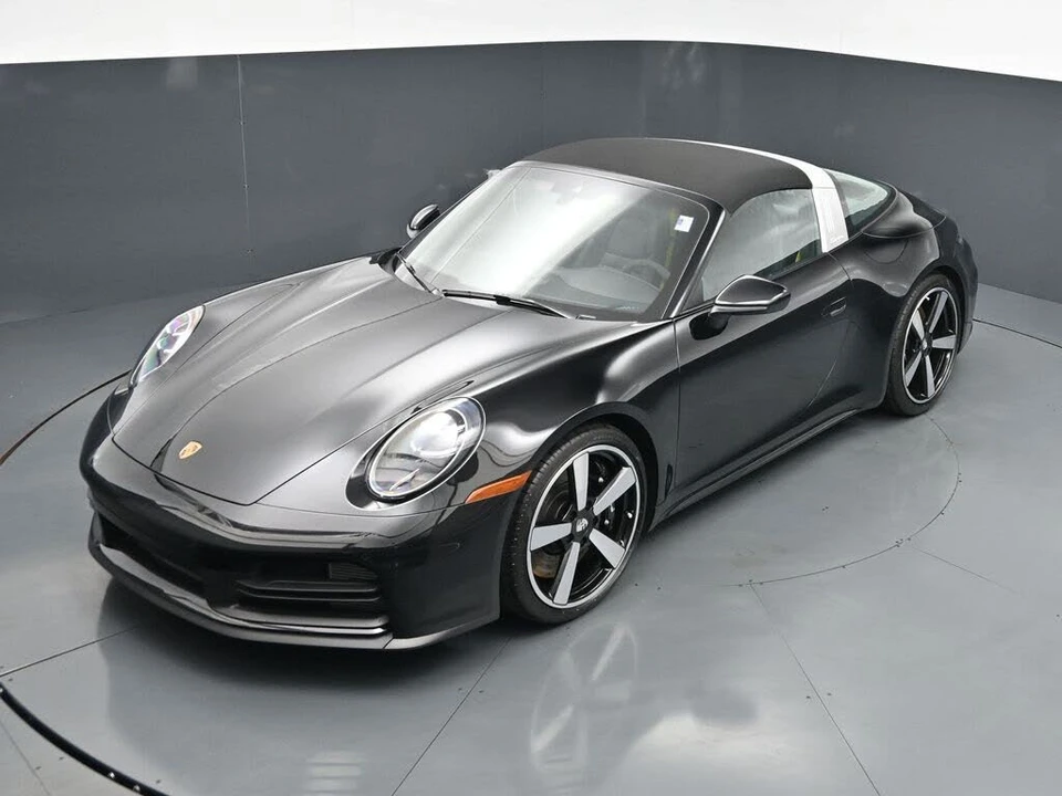 2026 Porsche 992 Targa 4 & 4S - Image 17 of 31