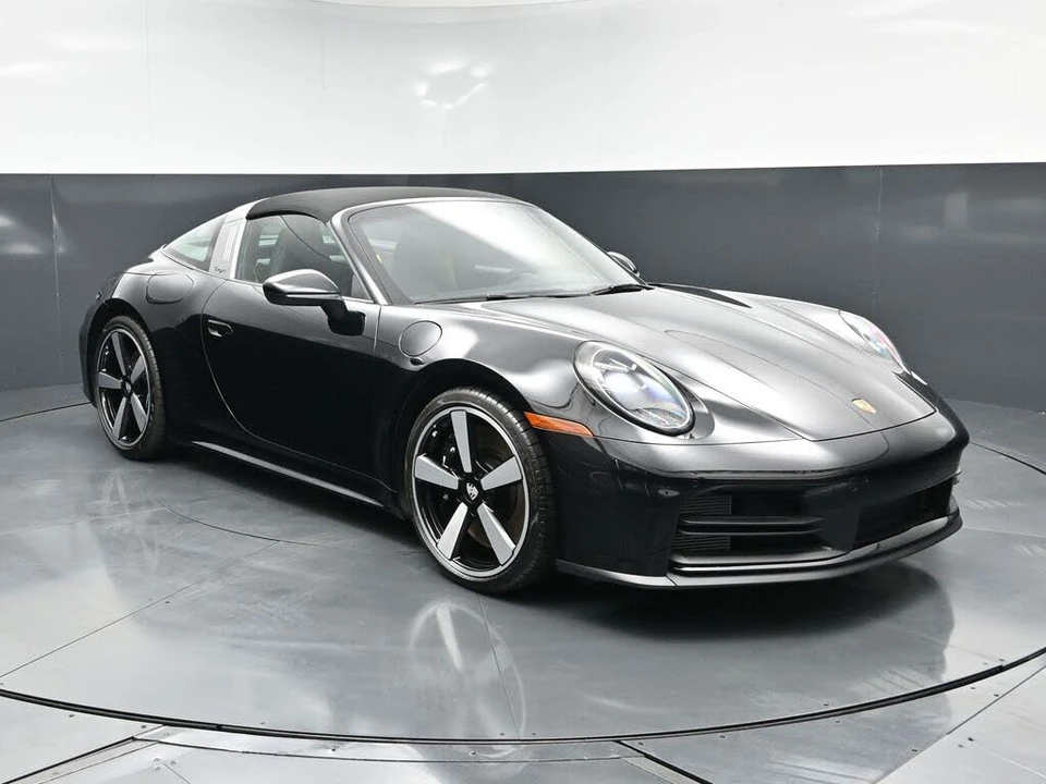 2026 Porsche 992 Targa 4 & 4S - Image 15 of 31
