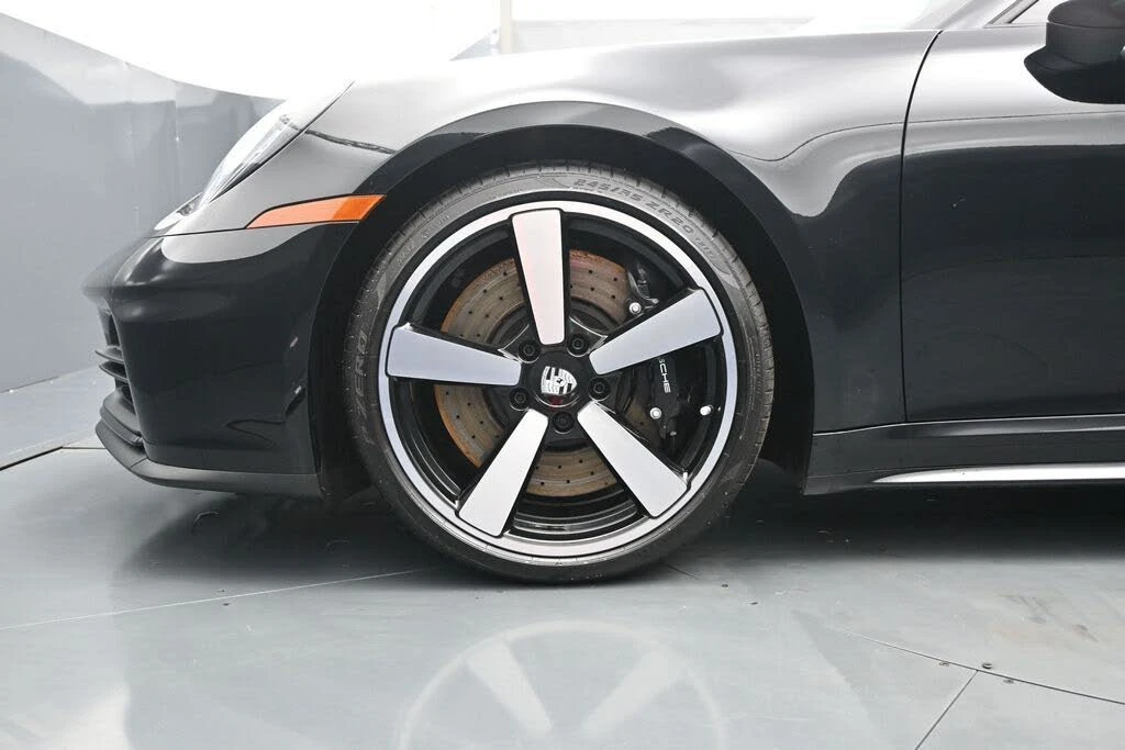 2026 Porsche 992 Targa 4 & 4S - Image 10 of 31