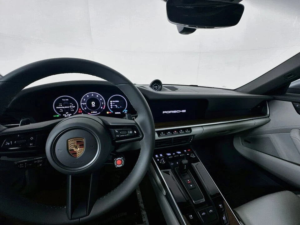 2026 Porsche 992 Targa 4 & 4S - Image 10 of 20