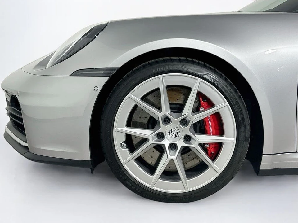2026 Porsche 992 Targa 4 & 4S - Image 18 of 20