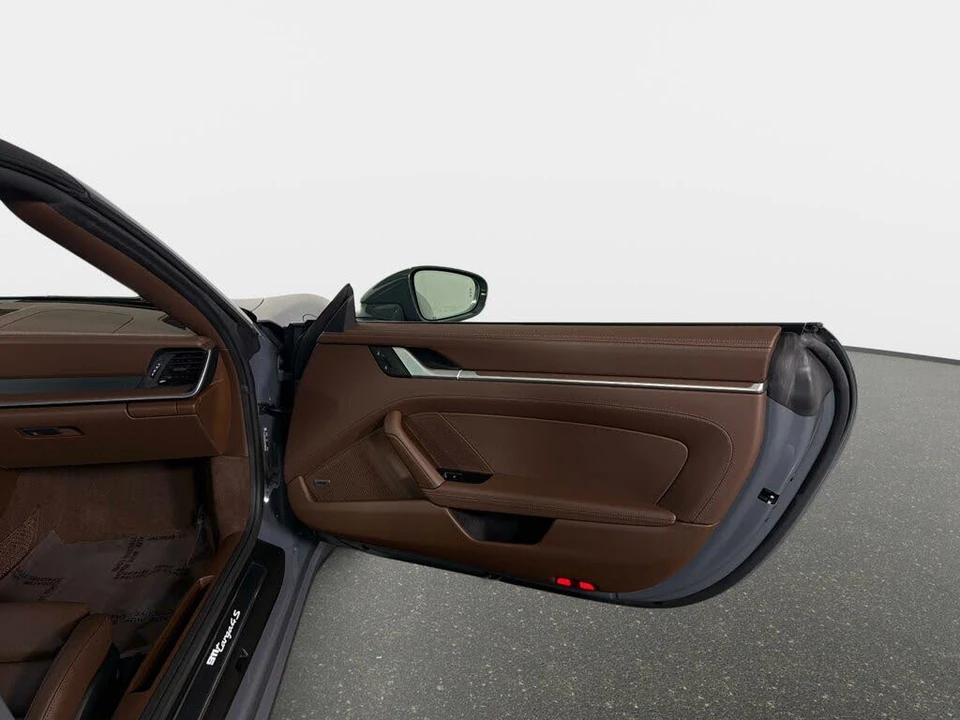 2026 Porsche 992 Targa 4 & 4S - Image 23 of 31