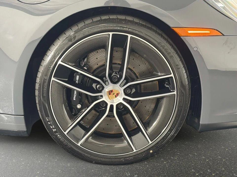 2026 Porsche 992 Targa 4 & 4S - Image 21 of 31
