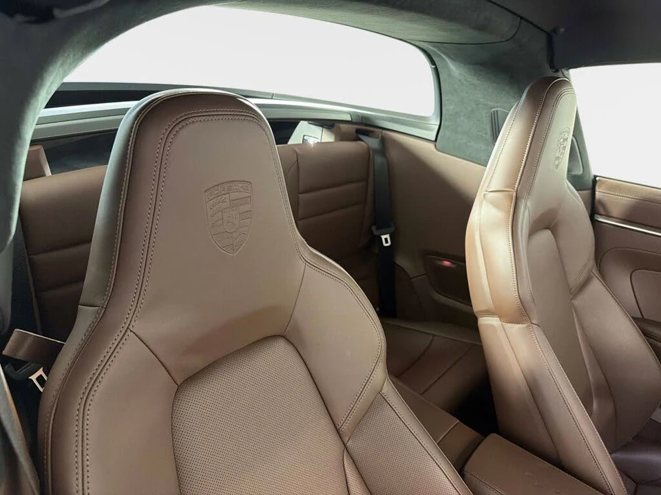 2026 Porsche 992 Targa 4 & 4S - Image 26 of 31