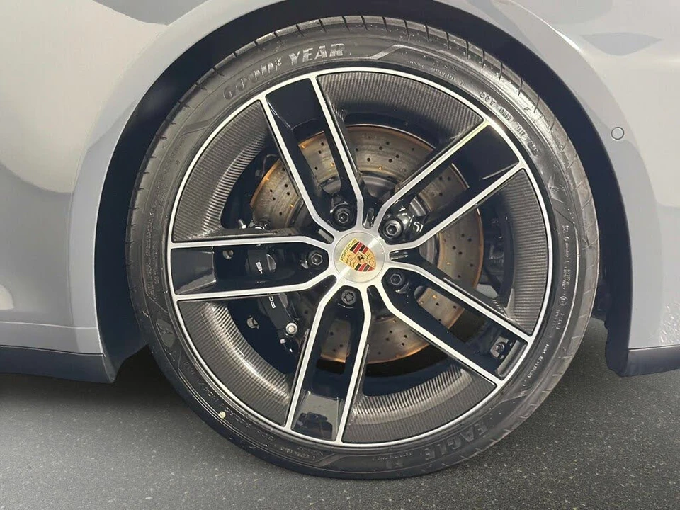 2026 Porsche 992 Targa 4 & 4S - Image 14 of 31