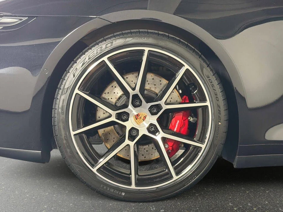 2026 Porsche 992 Targa 4 & 4S - Image 17 of 31