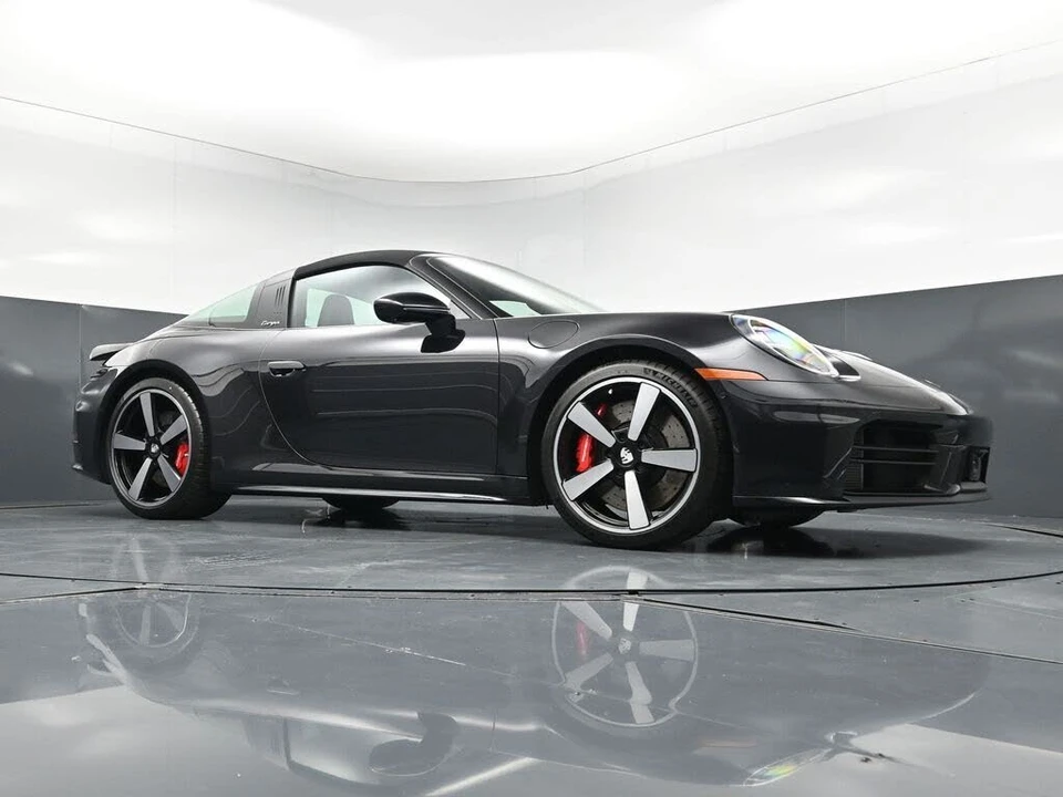 2026 Porsche 992 Targa 4 & 4S - Image 26 of 31