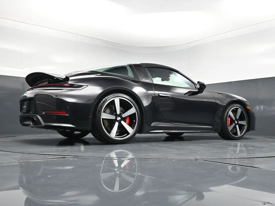 2026 Porsche 992 Targa 4 & 4S - Image 24 of 31