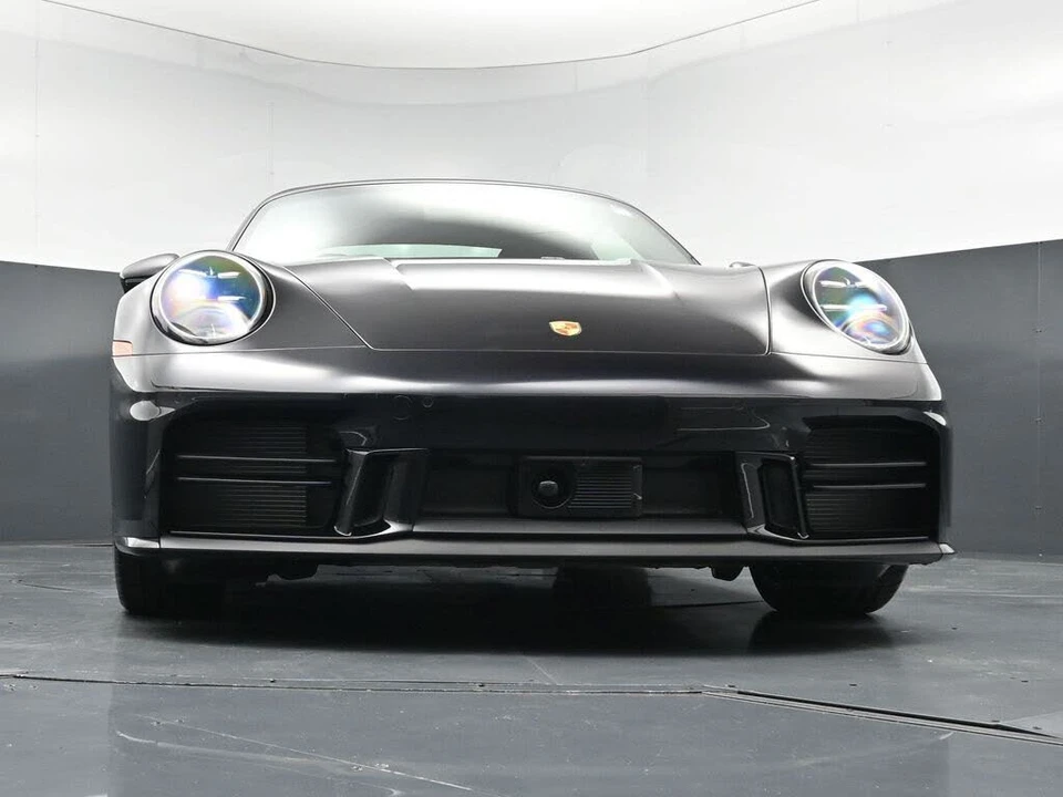 2026 Porsche 992 Targa 4 & 4S - Image 27 of 31