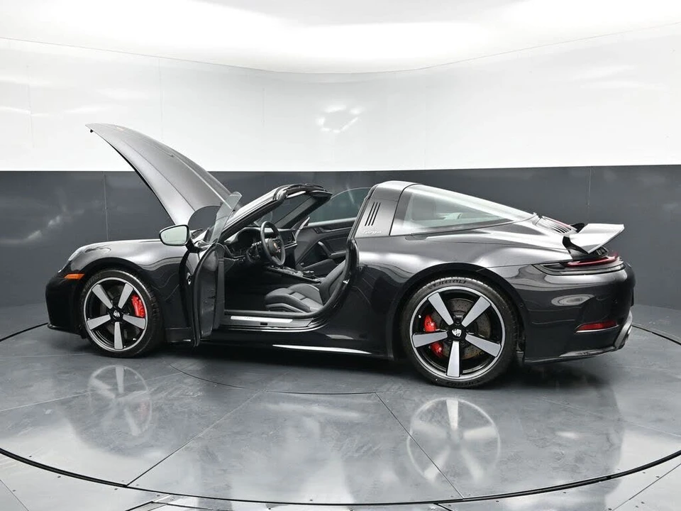 2026 Porsche 992 Targa 4 & 4S - Image 30 of 31