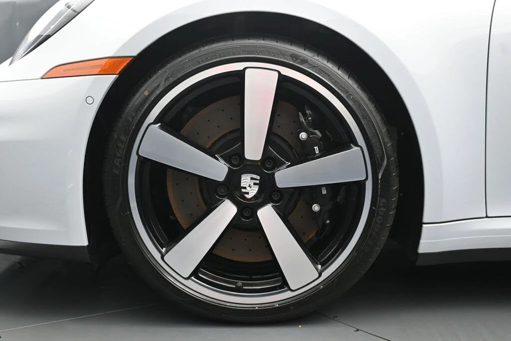 2026 Porsche 992 Targa 4 & 4S - Image 8 of 31