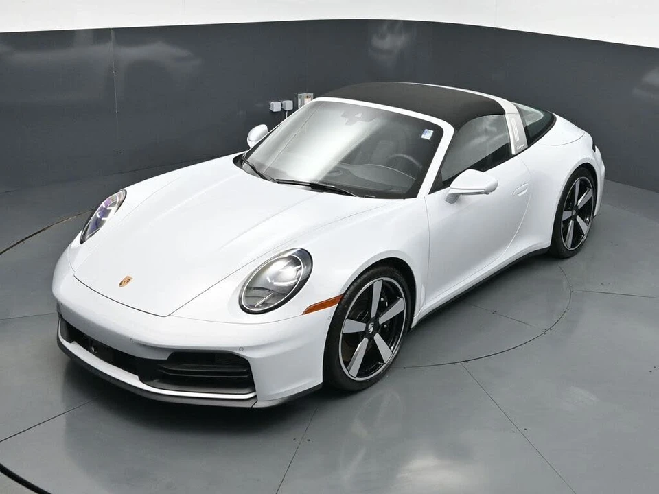 2026 Porsche 992 Targa 4 & 4S - Image 15 of 31