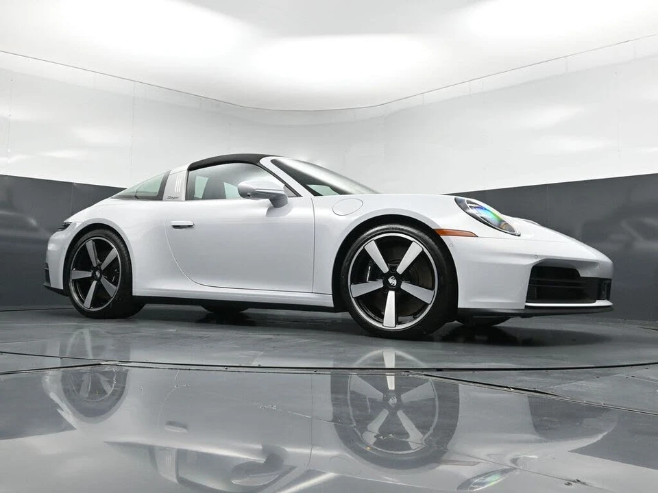 2026 Porsche 992 Targa 4 & 4S - Image 29 of 31