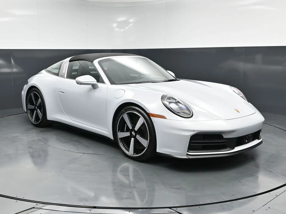 2026 Porsche 992 Targa 4 & 4S - Image 13 of 31