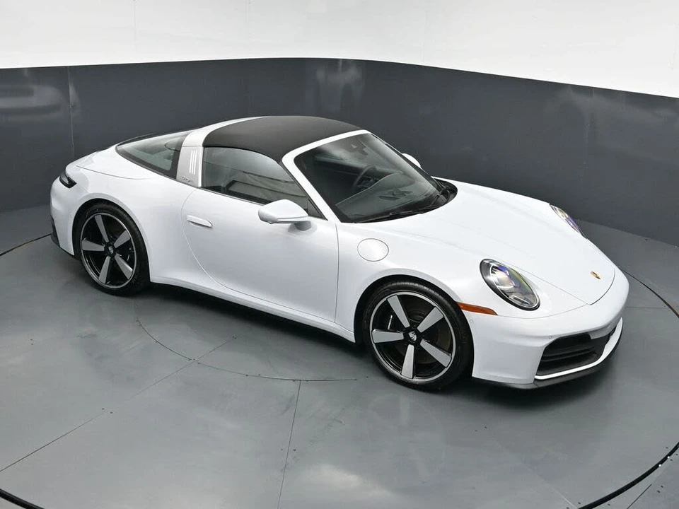 2026 Porsche 992 Targa 4 & 4S - Image 21 of 31