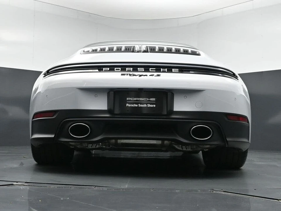 2026 Porsche 992 Targa 4 & 4S - Image 26 of 31