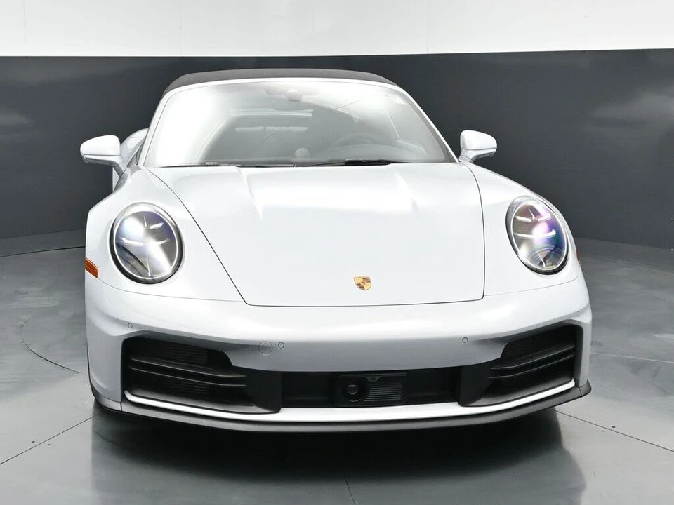 2026 Porsche 992 Targa 4 & 4S - Image 14 of 31