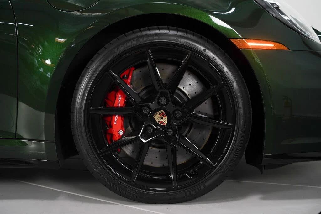 2026 Porsche 992 Targa 4 & 4S - Image 28 of 31
