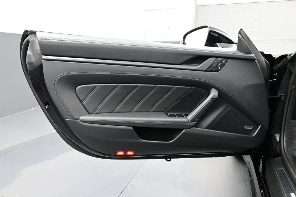 2026 Porsche 992 Targa 4 & 4S - Image 7 of 30