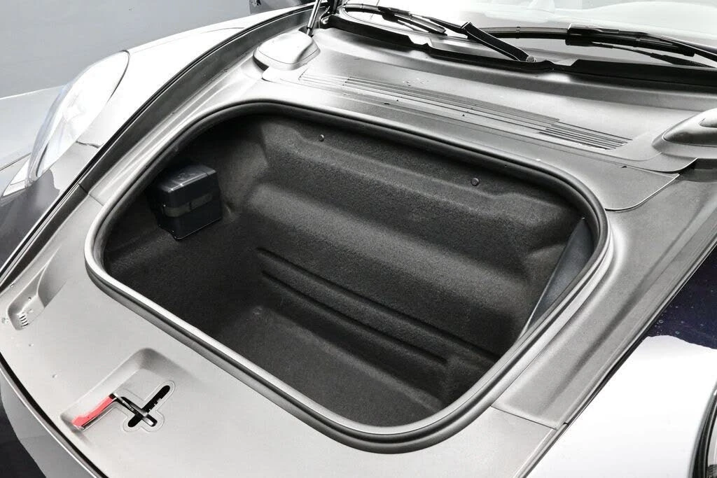 2026 Porsche 992 Targa 4 & 4S - Image 17 of 30