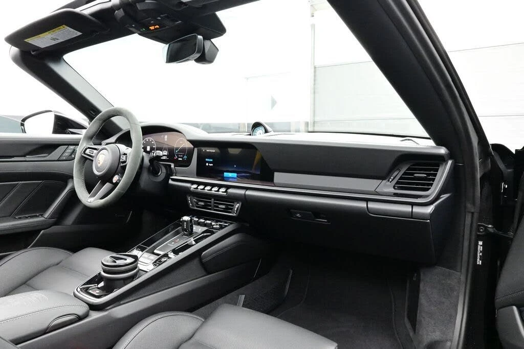 2026 Porsche 992 Targa 4 & 4S - Image 15 of 30