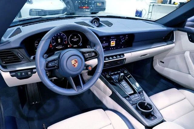 2026 Porsche 992 Targa 4 & 4S - Image 24 of 31