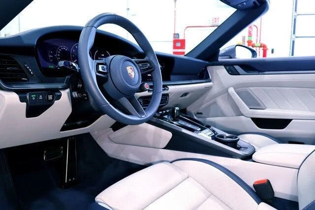 2026 Porsche 992 Targa 4 & 4S - Image 26 of 31
