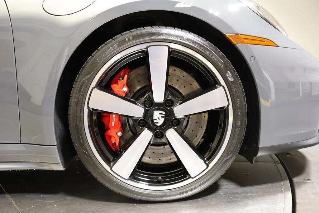 2026 Porsche 992 Targa 4 & 4S - Image 21 of 31