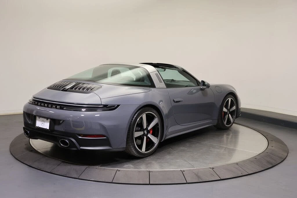 2026 Porsche 992 Targa 4 & 4S - Image 16 of 31