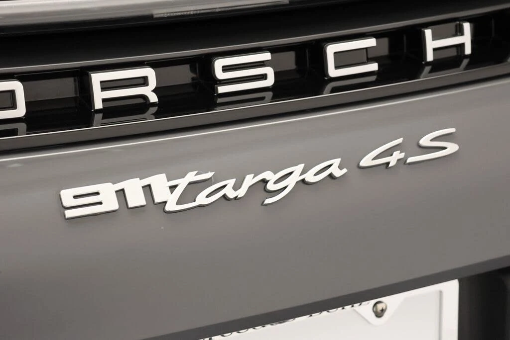 2026 Porsche 992 Targa 4 & 4S - Image 17 of 31