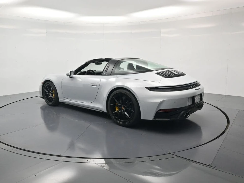 2026 Porsche 992 Targa 4 & 4S - Image 3 of 31