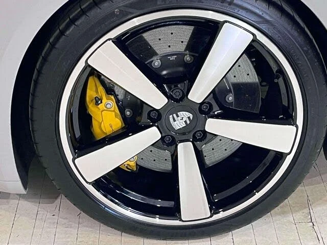 2026 Porsche 992 Targa 4 & 4S - Image 13 of 31