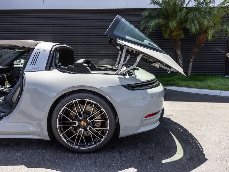 2026 Porsche 992 Targa 4 & 4S - Image 11 of 30