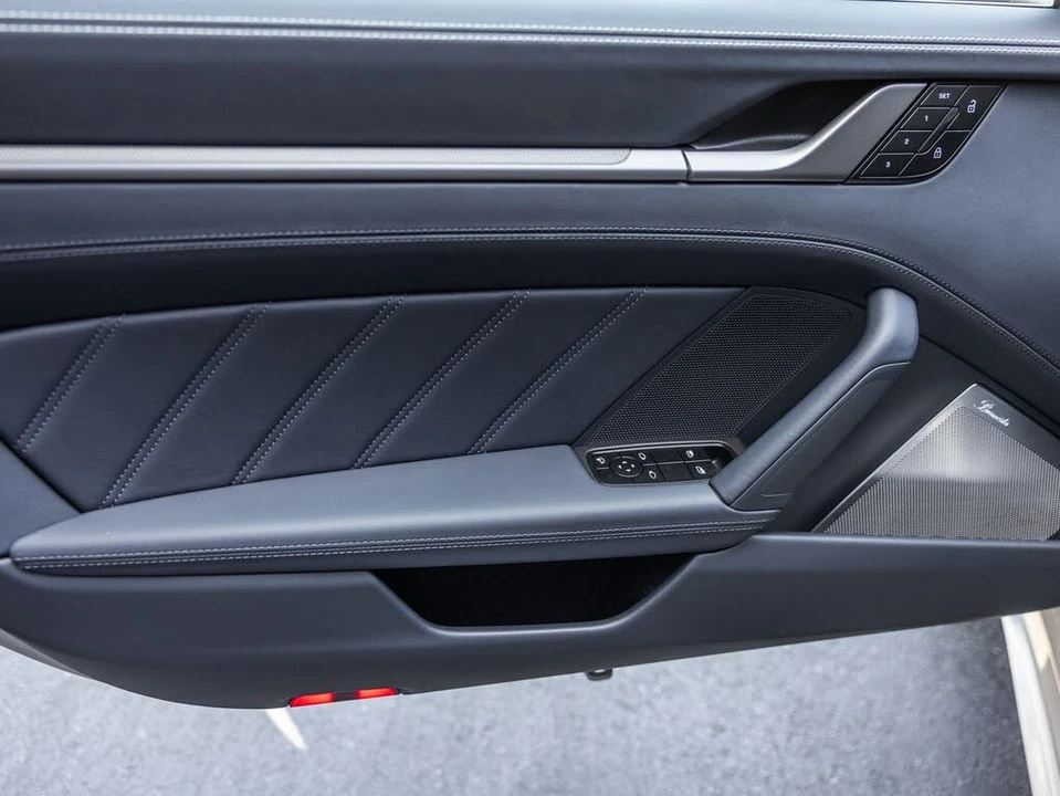 2026 Porsche 992 Targa 4 & 4S - Image 15 of 30