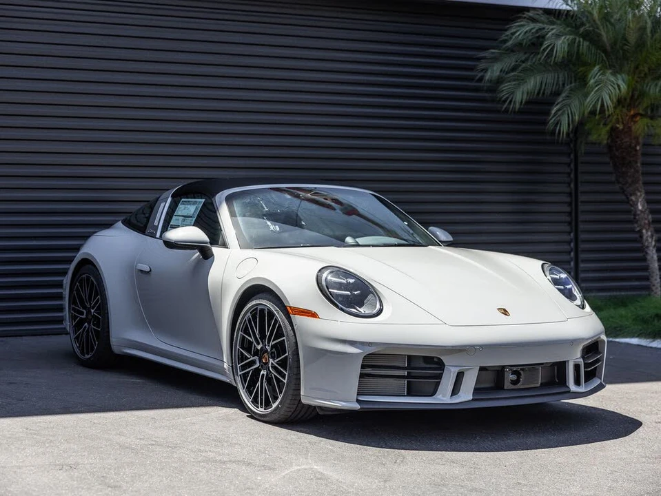 2026 Porsche 992 Targa 4 & 4S - Image 6 of 30