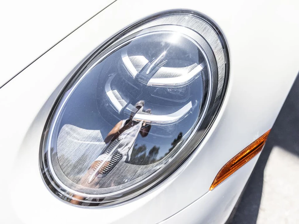 2026 Porsche 992 Targa 4 & 4S - Image 28 of 30